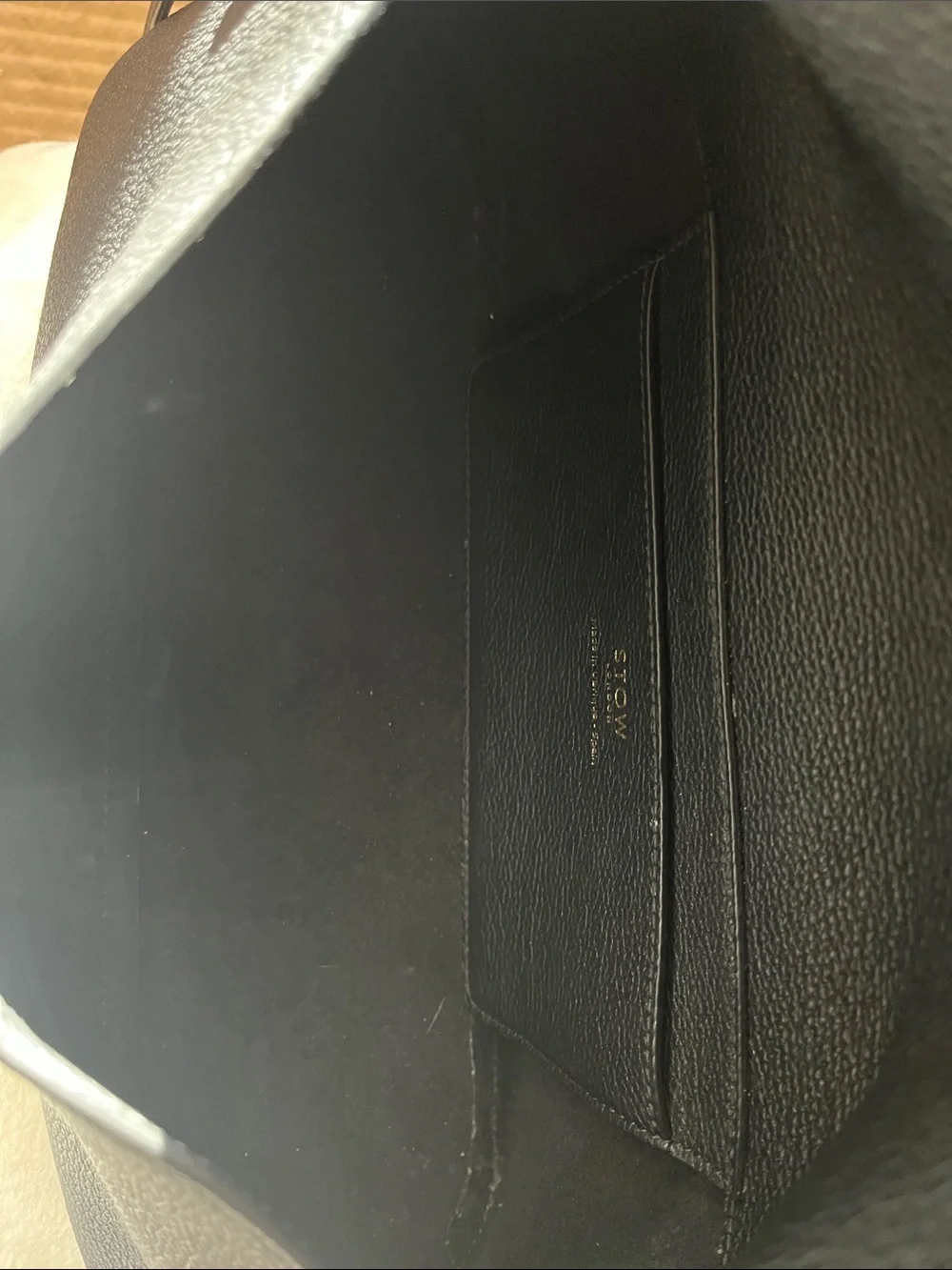 Stow London East West Curve bag in Black calfskin leather - Picture 10 of 13